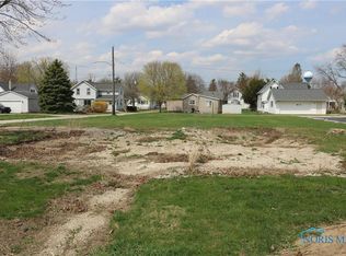 355 Jackson St, Elmore, OH 43416