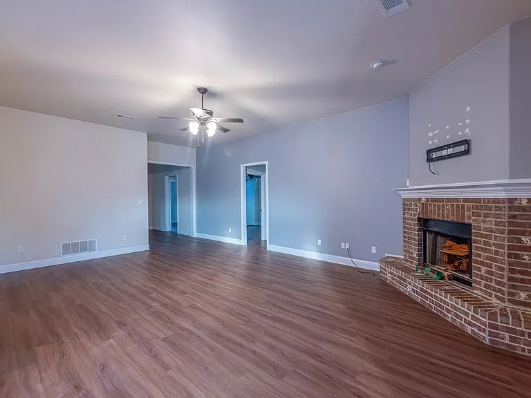 401 Mel Ott Ln — Photo 7