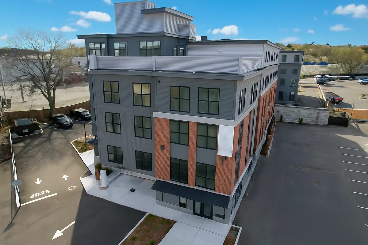 Building Photo - 71 Legacy Blvd