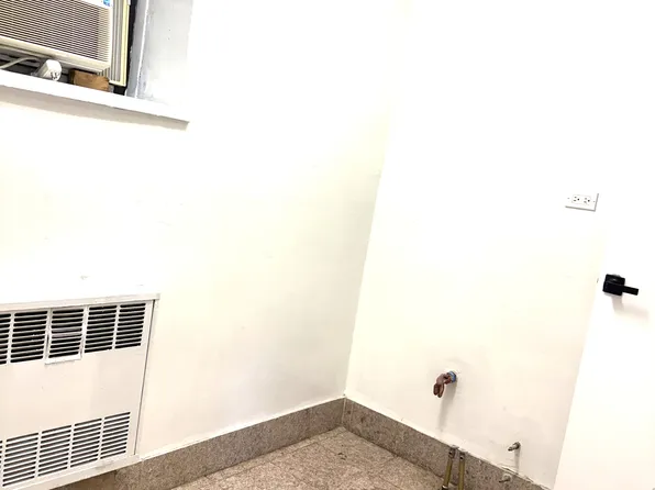 141-05 Northern Boulevard image 4 of 8