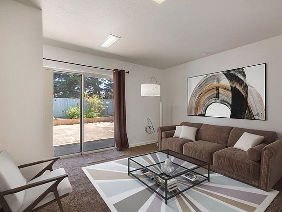 4th image of 75 Parkrose Ave