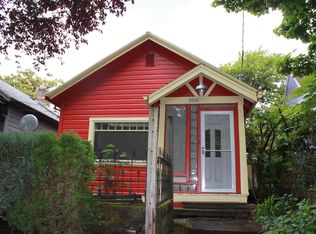 3228 SW Water Ave, Portland, OR 97239