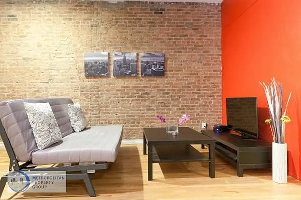 Rented by Metropolitan Property Group | media 44