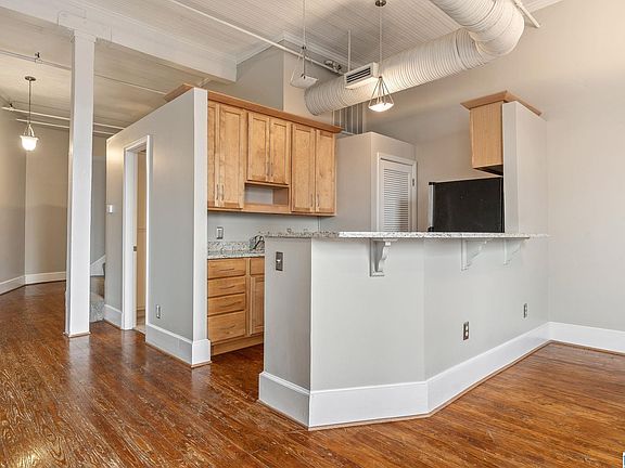 5th image of 113 22nd St N Unit 405
