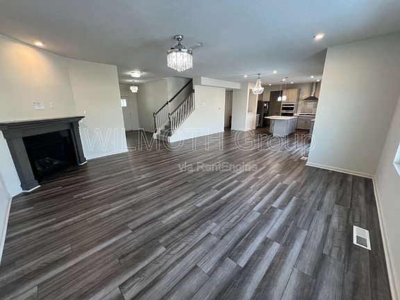 3rd image of 5374 Noble Crossing Pkwy W