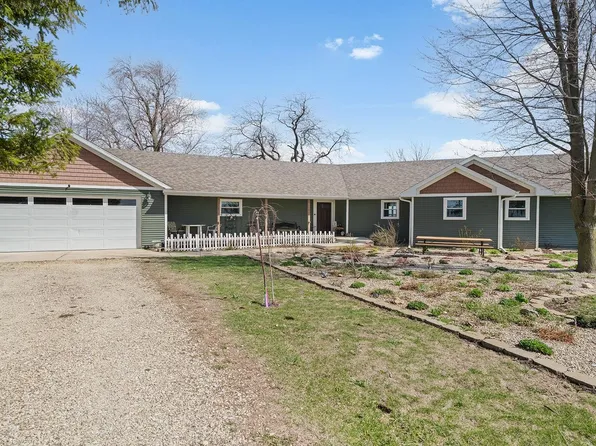 1912 Melugins Grove Rd, Rochelle, IL 61068