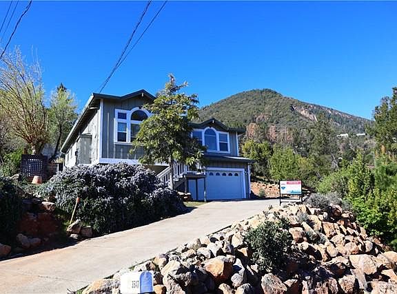 3rd image of 3547 Fircrest Ct