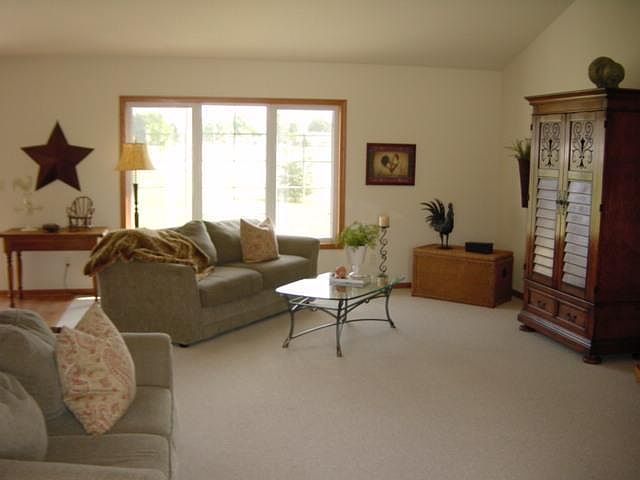 1st image of 541 Washington Cir