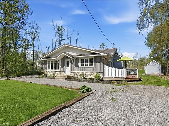 3rd image of 421 Point Abino Rd S