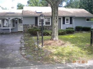 24 Hillview St, Naugatuck, CT 06770