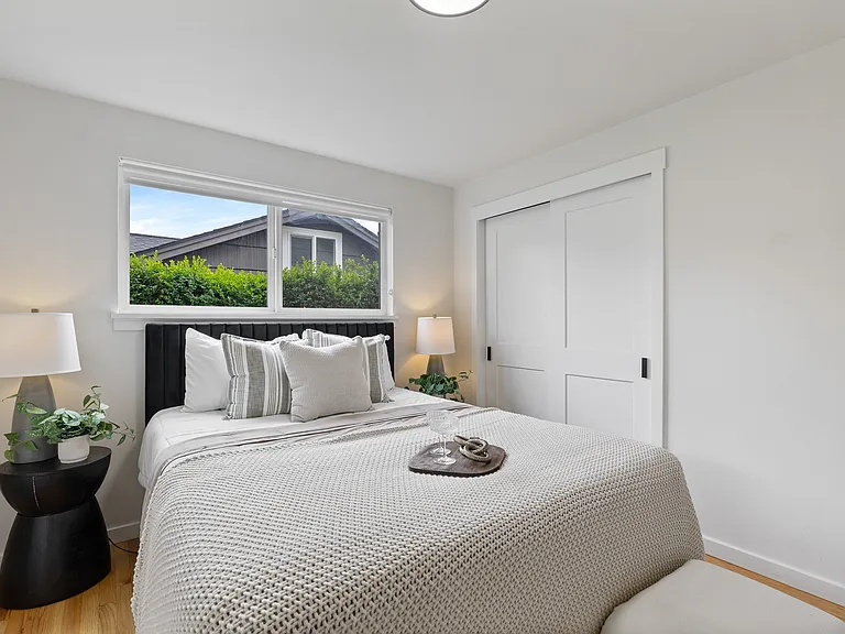 2701 NE 110th St — Photo 13