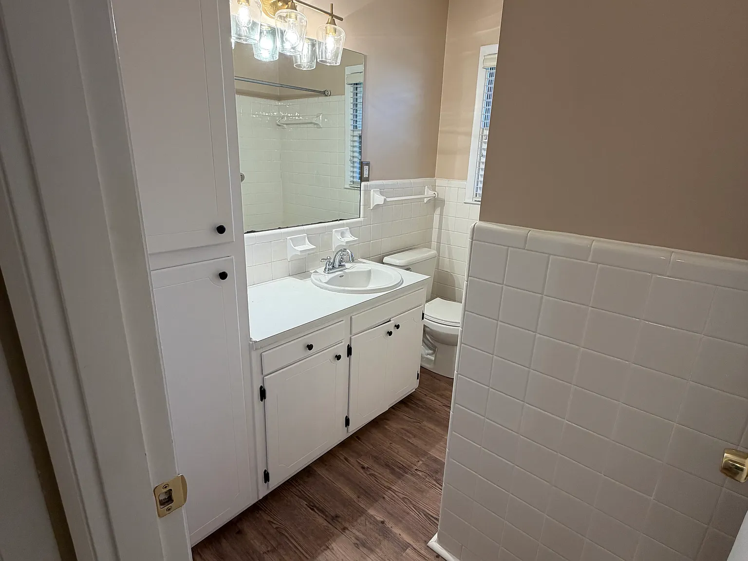 3 bed, 1438 sqft, $1,649 — Photo 2