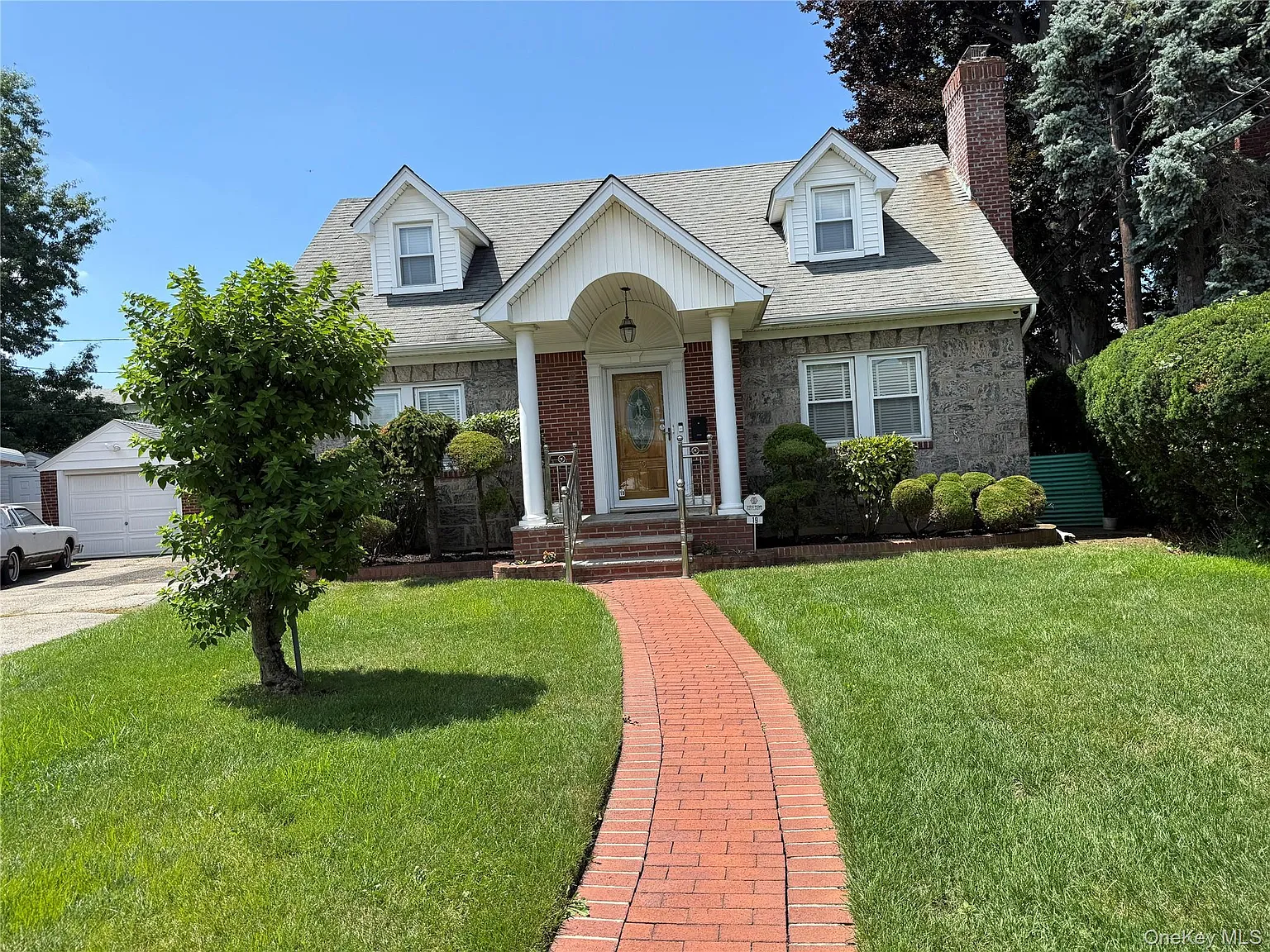 4 bed, 2.0 bath, 1361 sqft, $5,500 — Photo 4
