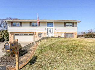 503 Park Hills Dr, Mechanicsburg, PA 17055