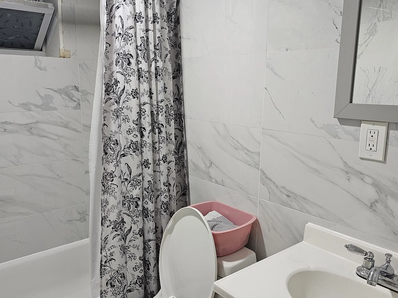 1 bed, 900 sqft, $3,400 — Photo 1