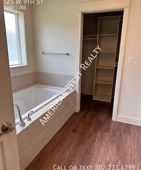 25 W 9th St — Photo 13