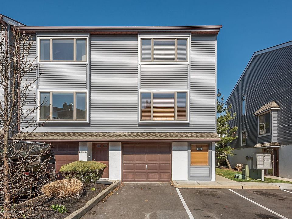 1st image of 212 Marina Dr