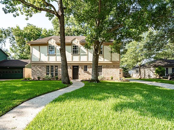 2nd image of 5714 Green Timbers Dr