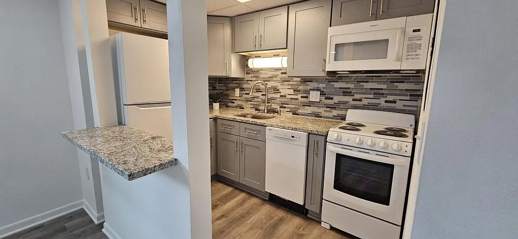 218 N Main St - Apt 22, Fort Atkinson WI — Photo 2
