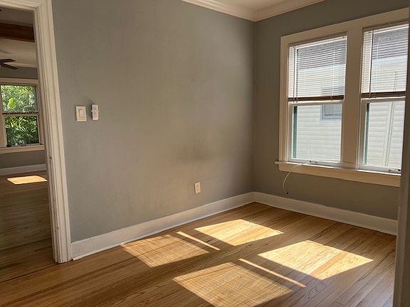 5th image of 468 13th Ave N