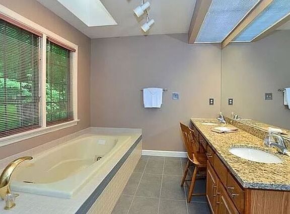 4th image of 622 Karrastyn Ct