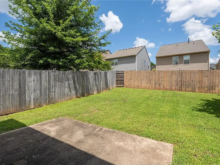 565 Dasheill Ln — Photo 29