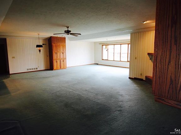 3rd image of 2307 Hillside Dr
