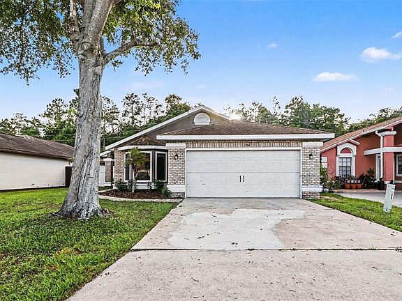 2nd image of 134 CORALWOOD CIRCLE