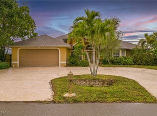 2614 SW Santa Barbara Pl, Cape Coral, FL 33914