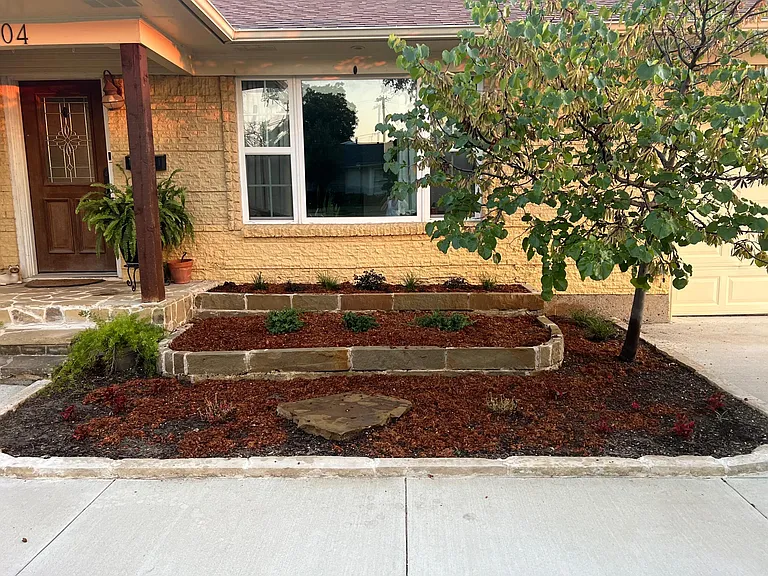 3704 Seguin Dr — Photo 9