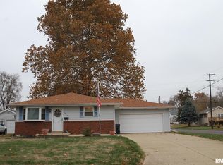 1315 State St, Pekin, IL 61554