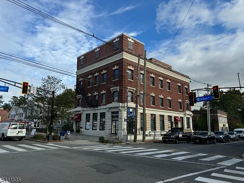 340 Millburn Ave #2A