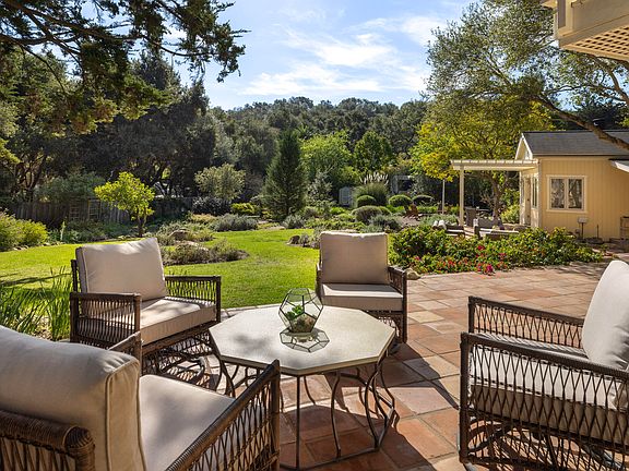 5th image of 2795 E Valley Rd