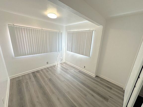 5th image of 2051-2053 W 54th St #2051