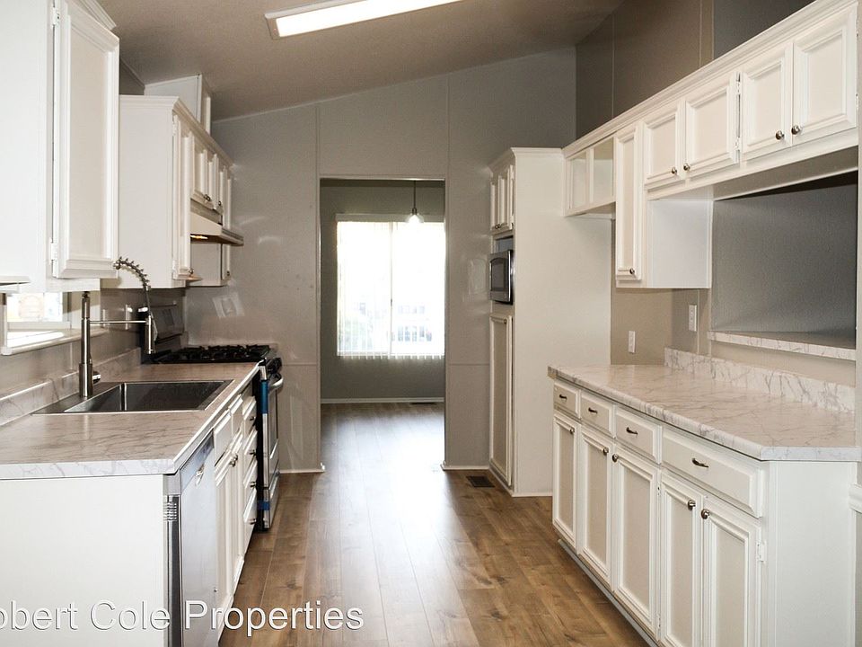 1st image of 38078 Calle Quedo