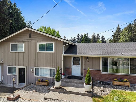 4th image of 11410 94th Avenue E