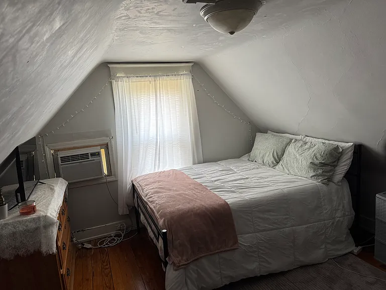 420 Ada St #2 — Photo 9