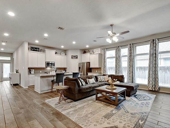 3rd image of 14510 Hallows Grove
