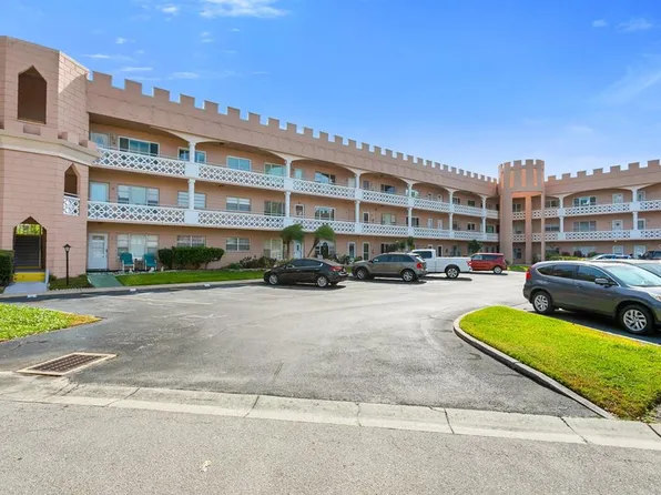 2457 Ecuadorian Way APT 59, Clearwater, FL 33763