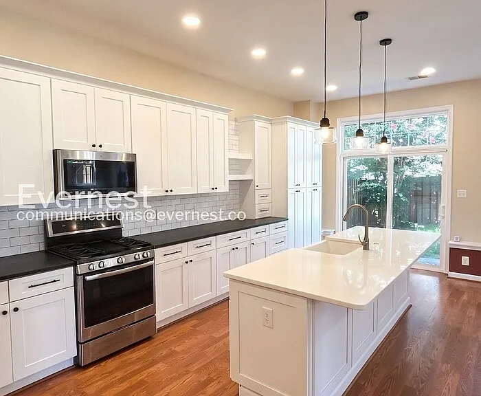 8348 Middle Ruddings Dr — Photo 4