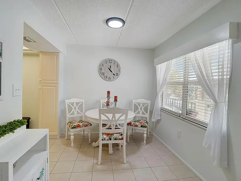 11720 Park Blvd #302-C — Photo 15