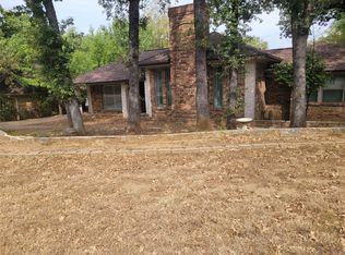 511 Washington Dr, Arlington, TX 76011