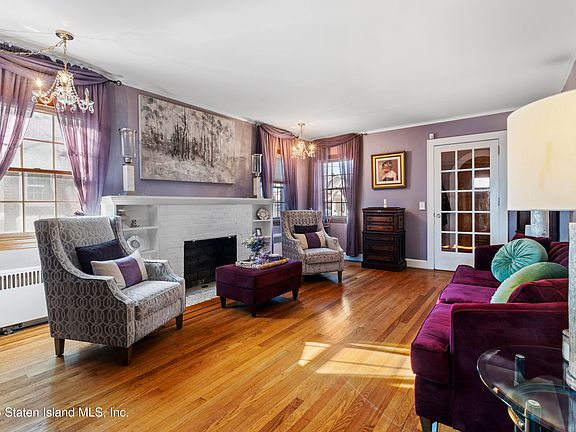 4th image of 124 Saint Stephens Pl
