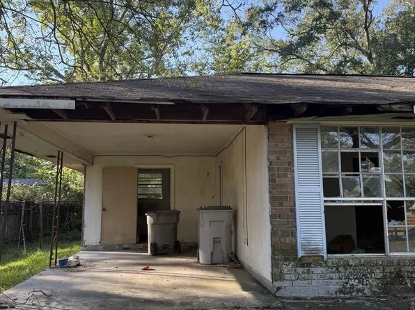 6204 Molino Dr, Baker, LA 70714