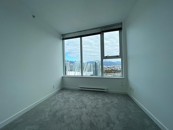 3rd image of 33 Smithe St #3301