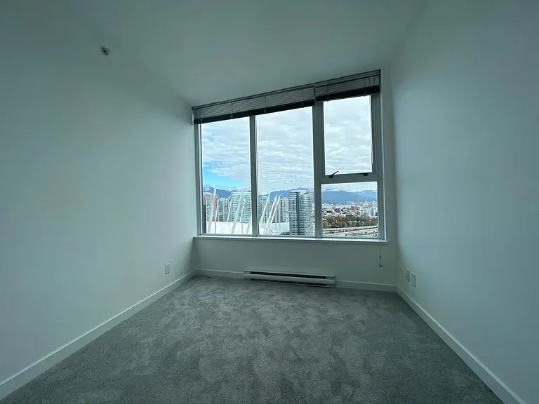 33 Smithe St #3301 — Photo 3