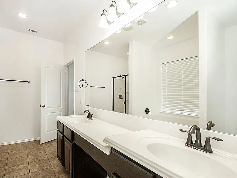 917 Swan Ridge Dr — Photo 17