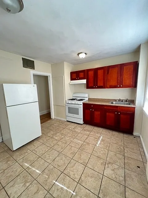 1 bed, 1.0 bath, $1,995 — Photo 4