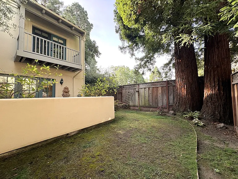 712 Elizabeth Ln — Photo 35