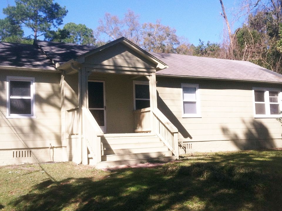 1st image of 702 E College Ave